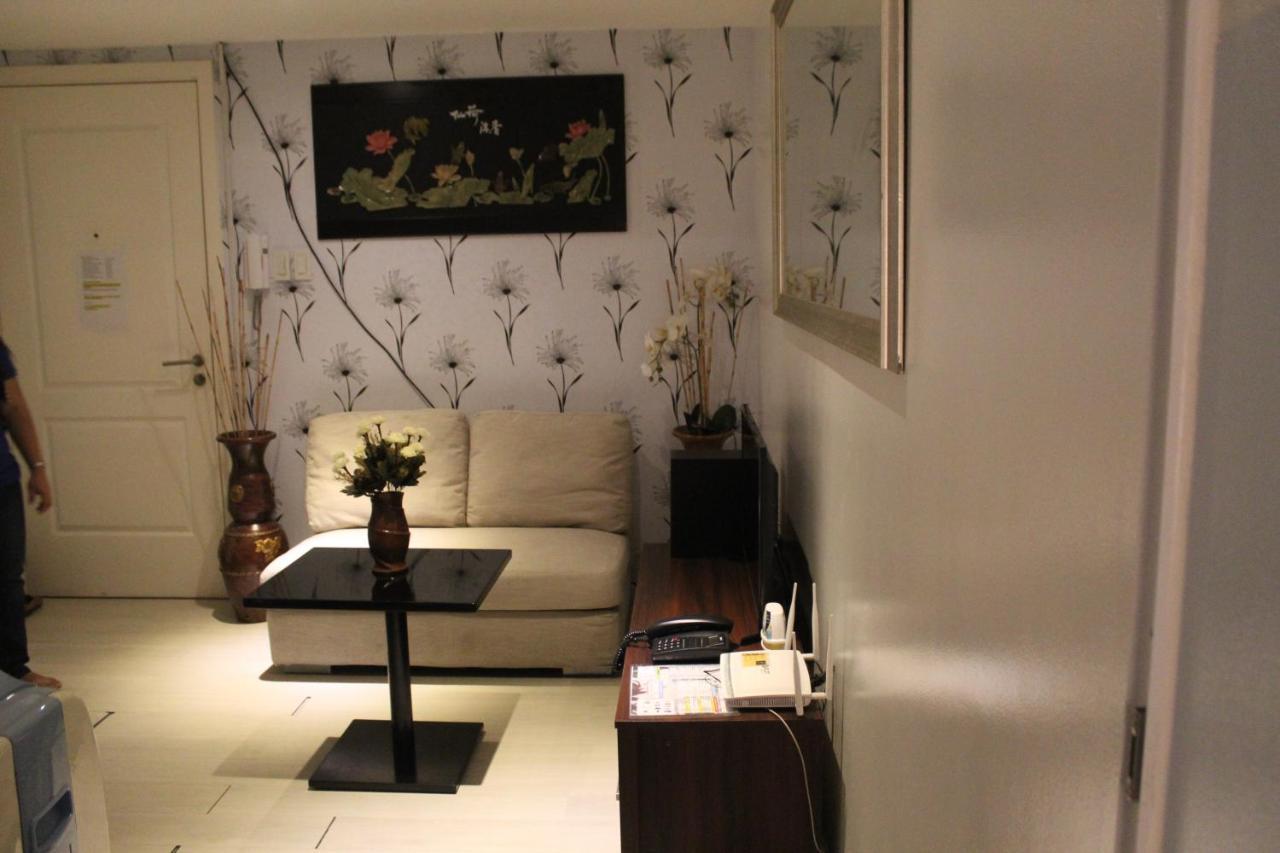 Azure C2 Balcony Wifi Near Mall Airport Multiple Units Paranaque City Exterior foto