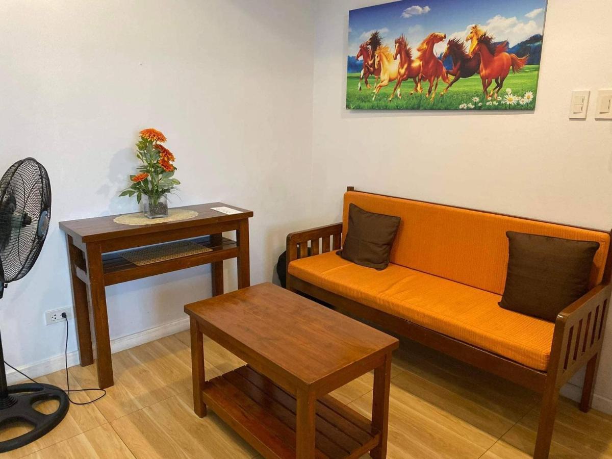 Azure C2 Balcony Wifi Near Mall Airport Multiple Units Paranaque City Exterior foto