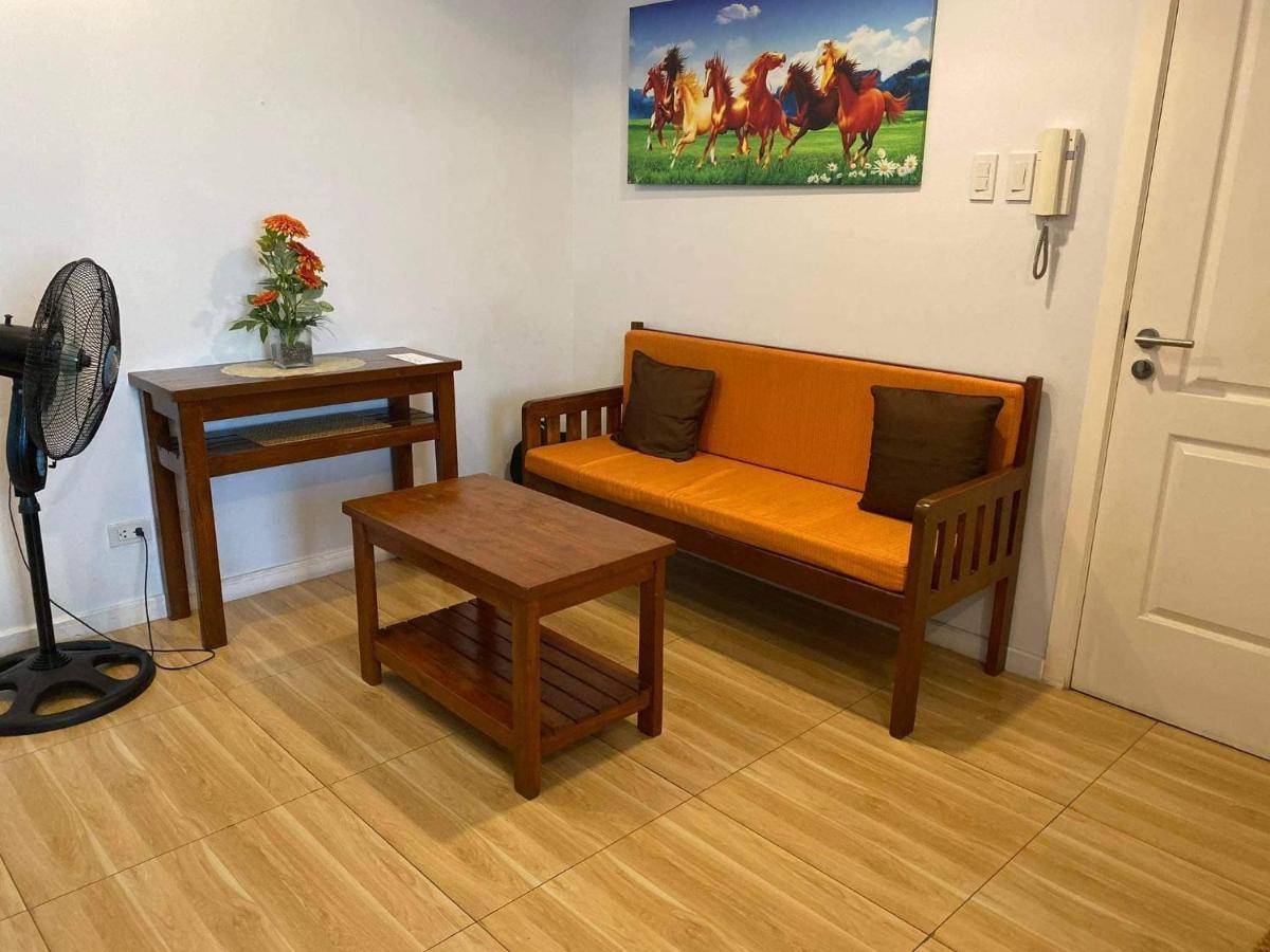 Azure C2 Balcony Wifi Near Mall Airport Multiple Units Paranaque City Exterior foto